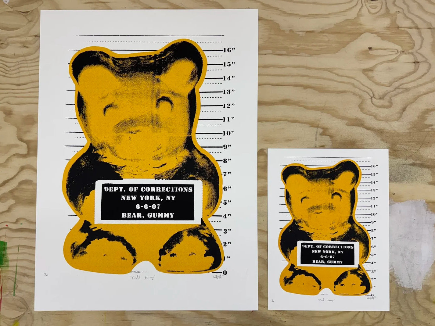 "VANDAL GUMMY" HONEY BROWN SILKSCREEN 12"X16